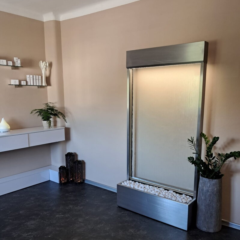 Vodné steny zo skla